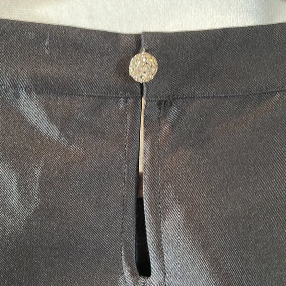 Vineyard Vines Top Size 2 Black with Rhinestone button at back of Neck. Dressy - Picture 5 of 12